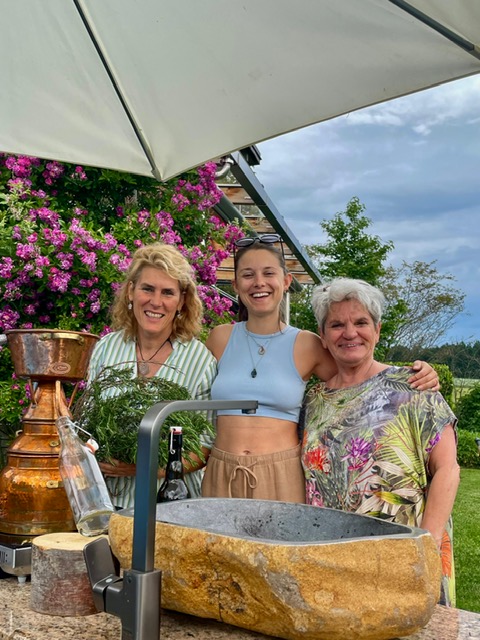 Pflanzen destillieren - beim Destillieren